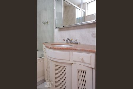 Apartamento para alugar com 110m², 3 quartos e 2 vagasBanheiro Social