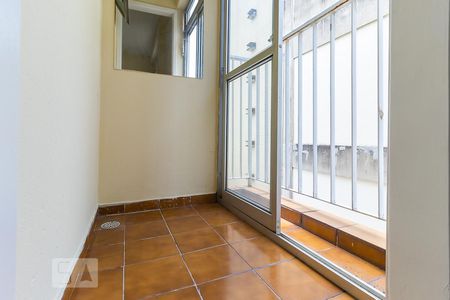 Sacada da sala de apartamento para alugar com 1 quarto, 48m² em Cambuí, Campinas