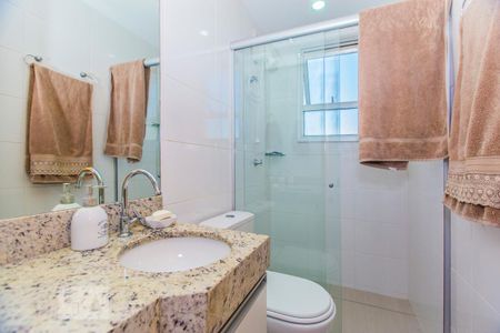 Banheiro de apartamento para alugar com 2 quartos, 57m² em Ouro Preto, Belo Horizonte