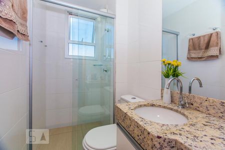 Banheiro de apartamento para alugar com 2 quartos, 57m² em Ouro Preto, Belo Horizonte