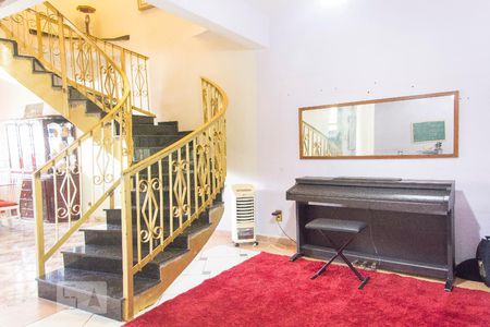 Sala de casa para alugar com 3 quartos, 315m² em Vila Vitória, Santo André