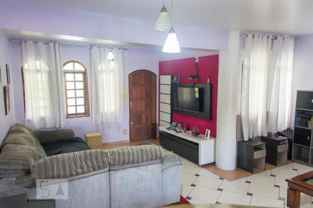 Sala de casa para alugar com 3 quartos, 315m² em Vila Vitória, Santo André