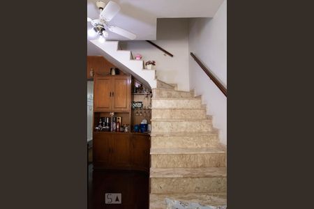 Sala - Escadas de casa à venda com 2 quartos, 178m² em Vila Aricanduva, São Paulo
