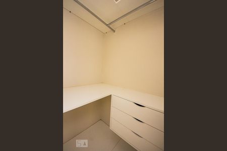 Apartamento para alugar com 36m², 1 quarto e 1 vagaCloset do quarto