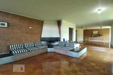 Sala de Estar de casa para alugar com 3 quartos, 850m² em Paraisópolis, São Paulo