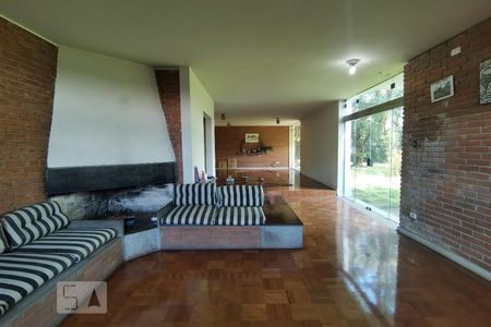 Sala de Estar de casa para alugar com 3 quartos, 850m² em Paraisópolis, São Paulo