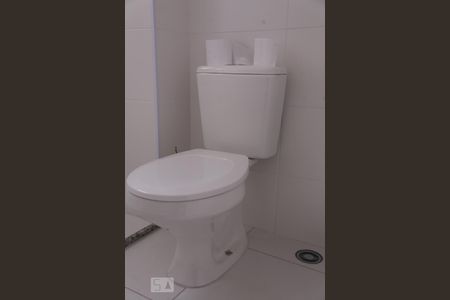 Apartamento à venda com 41m², 2 quartos e sem vagaDetalhe banheiro