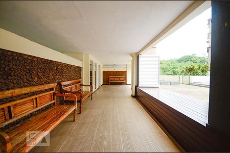 Apartamento à venda com 60m², 2 quartos e 1 vagaFachada e portaria