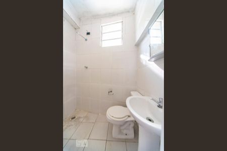 Banheiro  de casa para alugar com 1 quarto, 30m² em Vila Camilopolis, Santo André