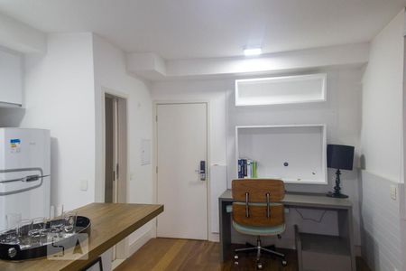 Sala de apartamento para alugar com 1 quarto, 54m² em Vila Nova Conceição, São Paulo