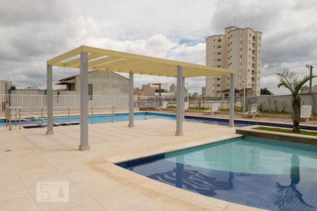 Apartamento à venda com 65m², 2 quartos e 2 vagas Apartamento à venda com 65m², 2 quartos e 2 vagasÁrea comum - Piscina