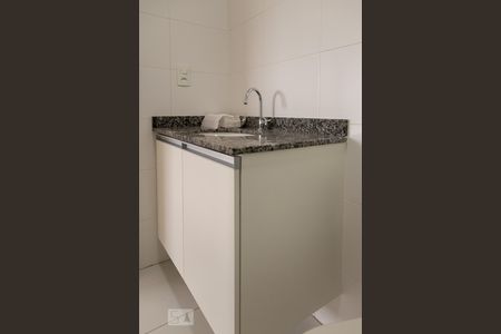 Banheiro Social de apartamento à venda com 2 quartos, 65m² em Santa Maria, Santo André