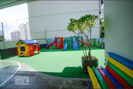 Apartamento à venda com 100m², 2 quartos e 1 vagaÁrea Comum - Playground
