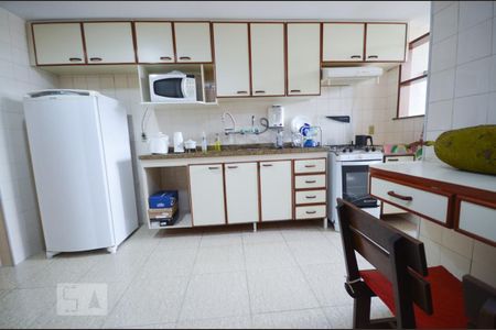 Apartamento à venda com 100m², 2 quartos e 1 vagaCozinha
