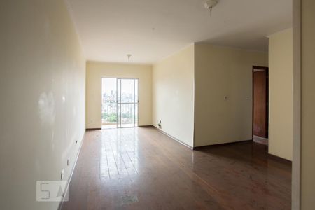 Sala de apartamento para alugar com 3 quartos, 90m² em Jardim Sonia, São Paulo