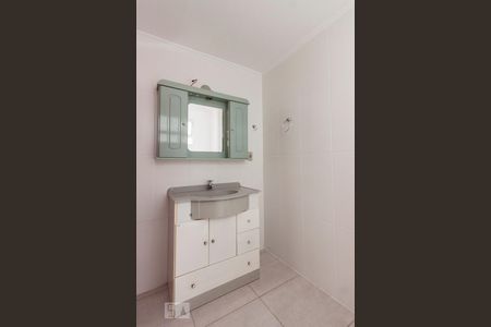 Banheiro de apartamento para alugar com 1 quarto, 49m² em Rio Branco, Porto Alegre