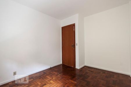 Quarto de apartamento para alugar com 1 quarto, 49m² em Rio Branco, Porto Alegre