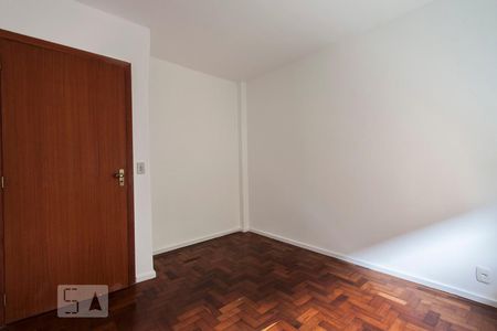 Quarto de apartamento para alugar com 1 quarto, 49m² em Rio Branco, Porto Alegre