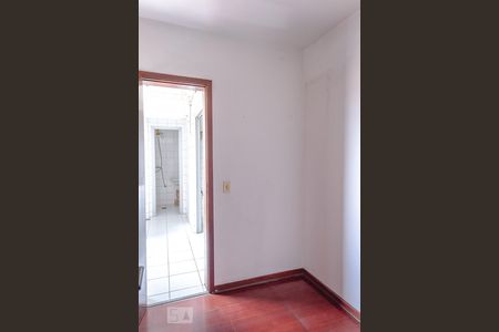 Apartamento à venda com 100m², 3 quartos e 2 vagas Apartamento à venda com 100m², 3 quartos e 2 vagasQuarto de Serviço