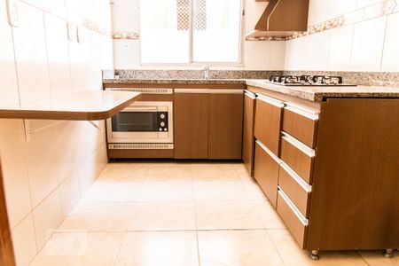 Apartamento para alugar com 127m², 2 quartos e 2 vagas Apartamento para alugar com 127m², 2 quartos e 2 vagasCozinha