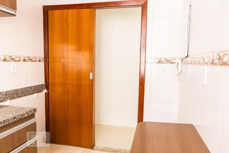 Apartamento para alugar com 127m², 2 quartos e 2 vagas Apartamento para alugar com 127m², 2 quartos e 2 vagasCozinha