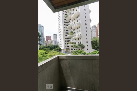 Apartamento à venda com 90m², 2 quartos e 1 vaga Apartamento à venda com 90m², 2 quartos e 1 vagaSacada