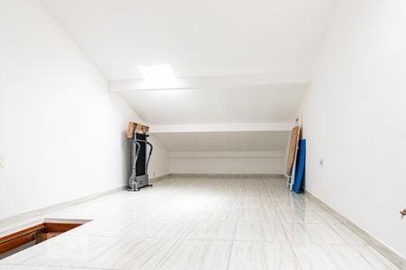 Casa à venda com 125m², 2 quartos e 5 vagasSótão 