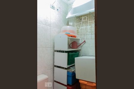 Casa para alugar com 120m², 3 quartos e 2 vagasBanheiro de Serviço