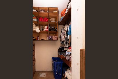 Casa para alugar com 150m², 3 quartos e 2 vagas Casa para alugar com 150m², 3 quartos e 2 vagasQuarto 1 suíte