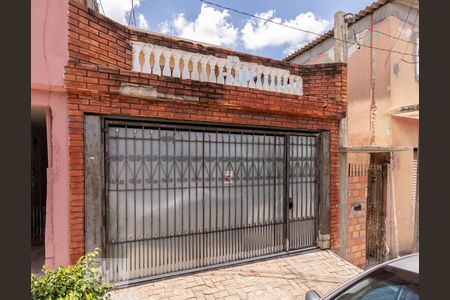 Casa para alugar com 150m², 3 quartos e 2 vagas Casa para alugar com 150m², 3 quartos e 2 vagasFachada