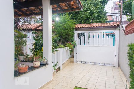 Casa à venda com 200m², 3 quartos e 5 vagasPortão