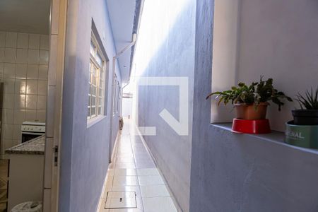 Casa para alugar com 200m², 2 quartos e 2 vagas Casa para alugar com 200m², 2 quartos e 2 vagasCorredor lateral