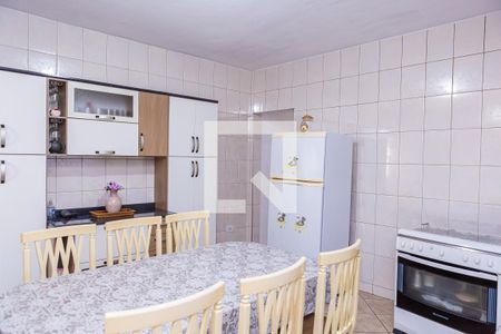 Casa para alugar com 200m², 2 quartos e 2 vagas Casa para alugar com 200m², 2 quartos e 2 vagasCozinha