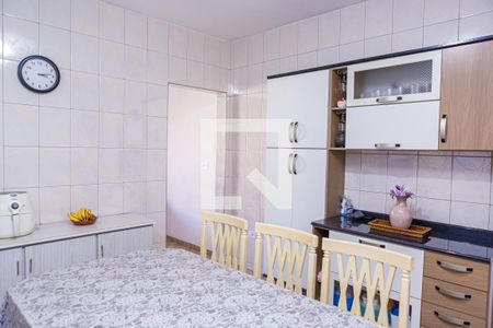 Casa para alugar com 200m², 2 quartos e 2 vagas Casa para alugar com 200m², 2 quartos e 2 vagasCozinha