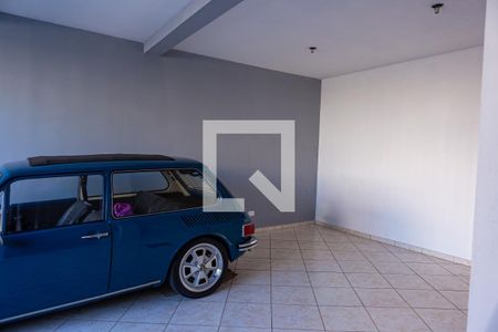 Casa para alugar com 200m², 2 quartos e 2 vagas Casa para alugar com 200m², 2 quartos e 2 vagasGaragem