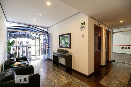 Apartamento para alugar com 29m², 1 quarto e 1 vaga Apartamento para alugar com 29m², 1 quarto e 1 vagaHall Social