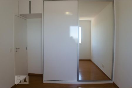 Quarto 1 - Armários de apartamento para alugar com 2 quartos, 71m² em Vila da Serra, Nova Lima