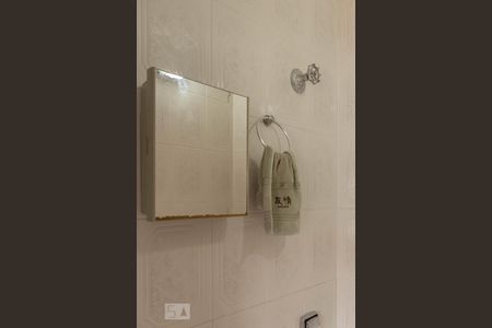 Casa à venda com 180m², 3 quartos e 2 vagasBanheiro de Serviço