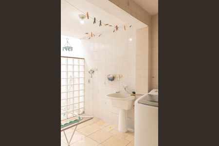 Casa à venda com 180m², 3 quartos e 2 vagasÁrea de Serviço