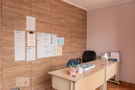 Casa à venda com 180m², 3 quartos e 2 vagasEscritório