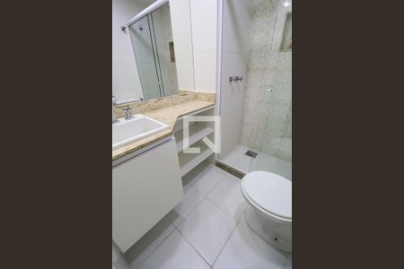 Apartamento à venda com 120m², 4 quartos e 2 vagas Apartamento à venda com 120m², 4 quartos e 2 vagasBanheiro Social