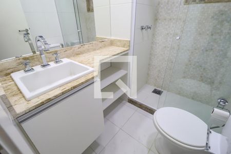 Apartamento à venda com 120m², 4 quartos e 2 vagas Apartamento à venda com 120m², 4 quartos e 2 vagasBanheiro Social