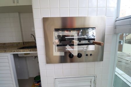 Apartamento à venda com 120m², 4 quartos e 2 vagas Apartamento à venda com 120m², 4 quartos e 2 vagasVaranda