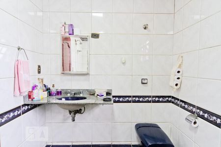 Casa à venda com 270m², 4 quartos e 3 vagasBanheiro da Suíte