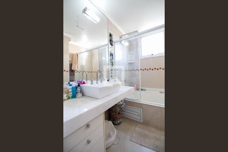 Apartamento à venda com 120m², 2 quartos e sem vagaBanheiro