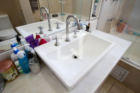 Apartamento à venda com 120m², 2 quartos e sem vagaBanheiro