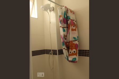 Apartamento à venda com 75m², 2 quartos e 1 vagaChuveiro