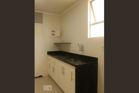 Apartamento à venda com 75m², 2 quartos e 1 vagaCozinha - Armários