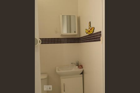 Apartamento à venda com 75m², 2 quartos e 1 vagaDetalhe banheiro