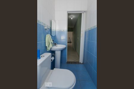 Casa à venda com 140m², 4 quartos e 4 vagasBanheiro Piso Superior